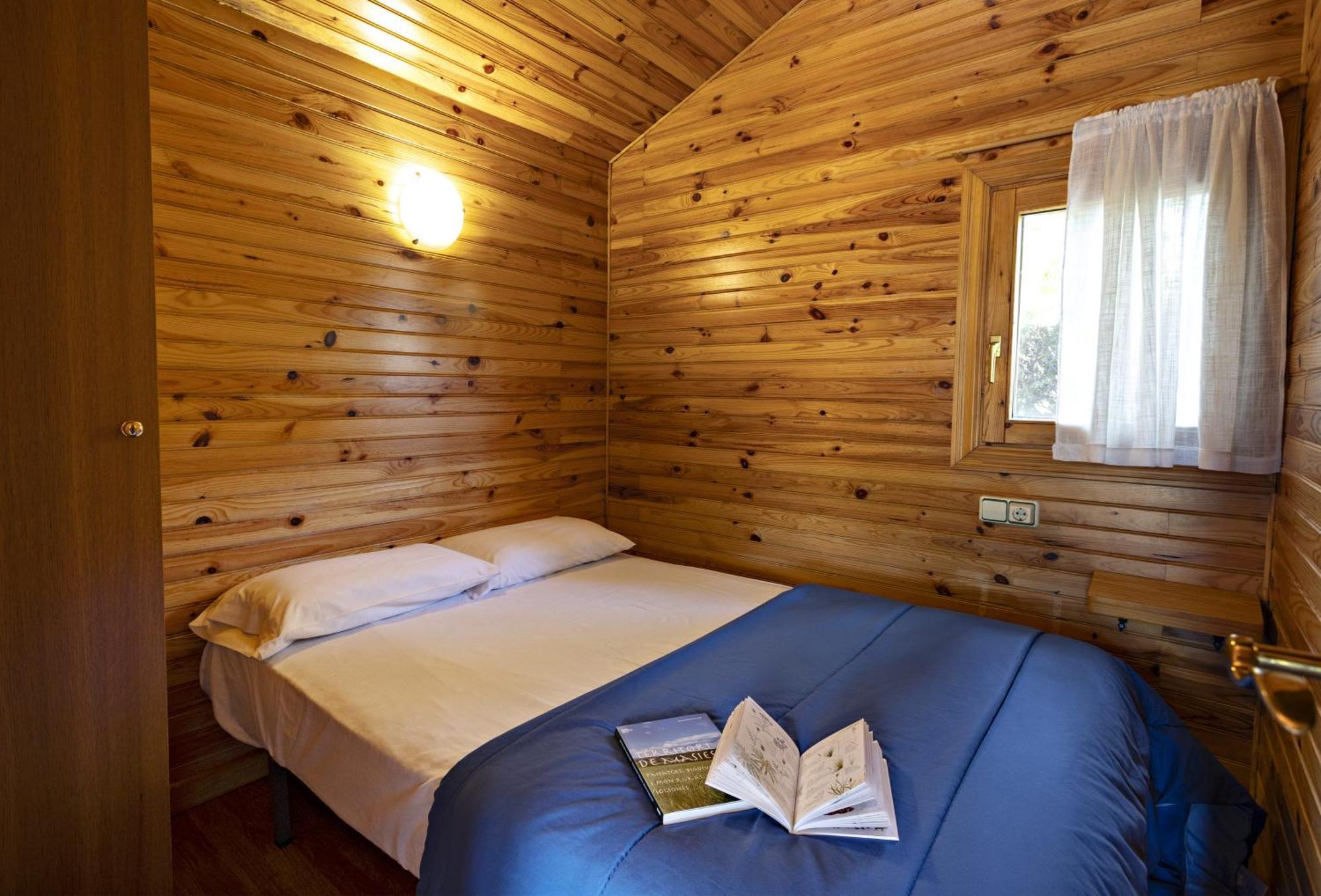 Bungalows - Camping El Solsones Сольсона Экстерьер фото