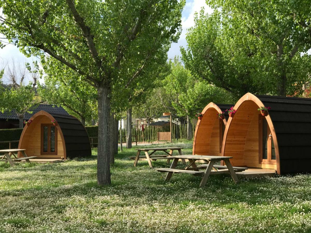 Bungalows - Camping El Solsones Сольсона Экстерьер фото